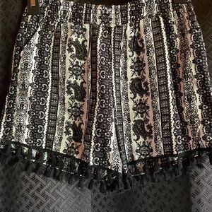 Shosho Black and White High Waist Women's Shorts